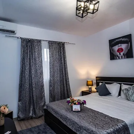 Eden House 3*