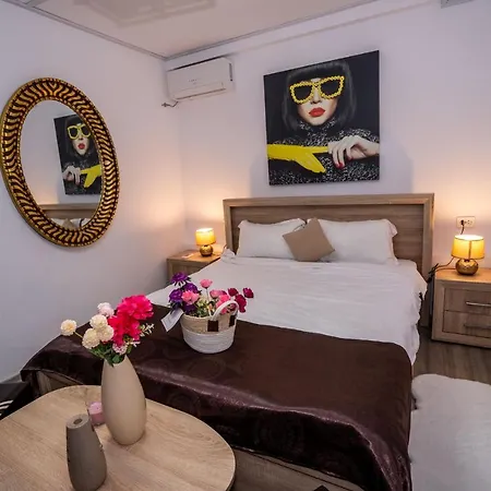 Konukevi Eden House 3*