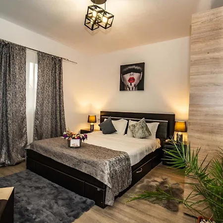 Eden House 3*