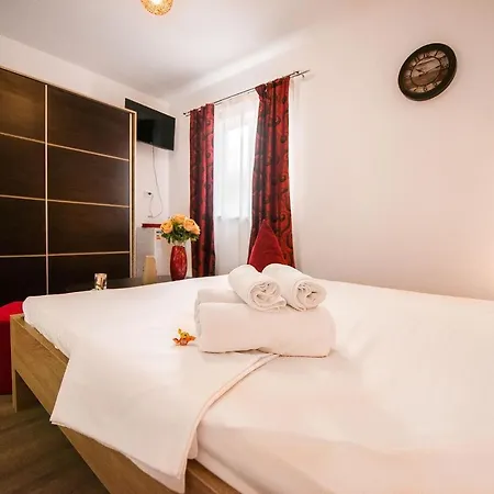 Eden House Konukevi 3*